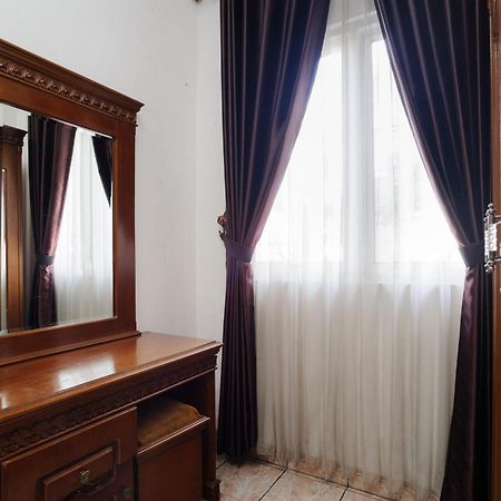 โอโย 3133 วิสมา ยัมปิ ชาเรียะฮ์ Hotel จาการ์ตา ภายนอก รูปภาพ