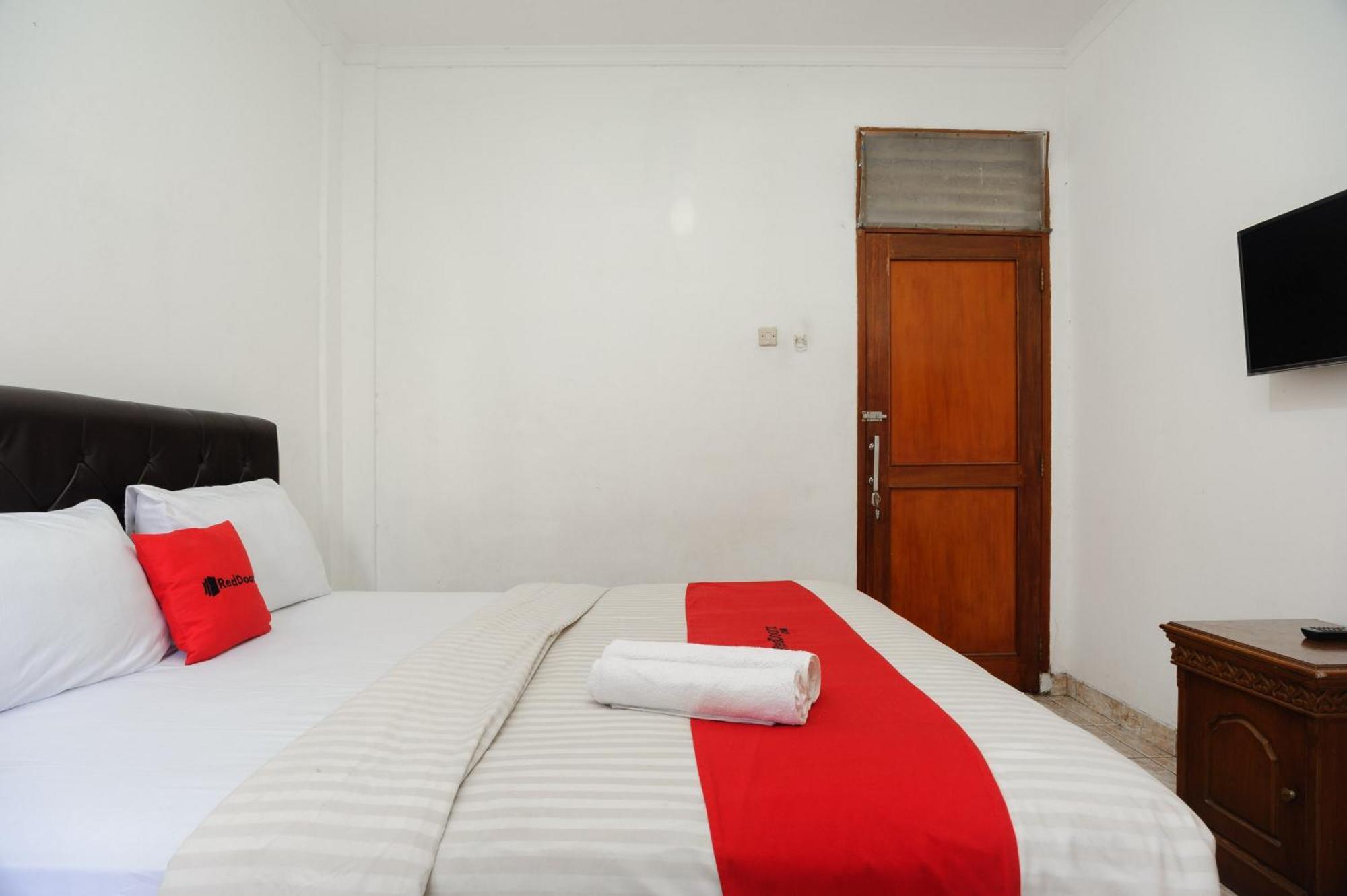 โอโย 3133 วิสมา ยัมปิ ชาเรียะฮ์ Hotel จาการ์ตา ภายนอก รูปภาพ