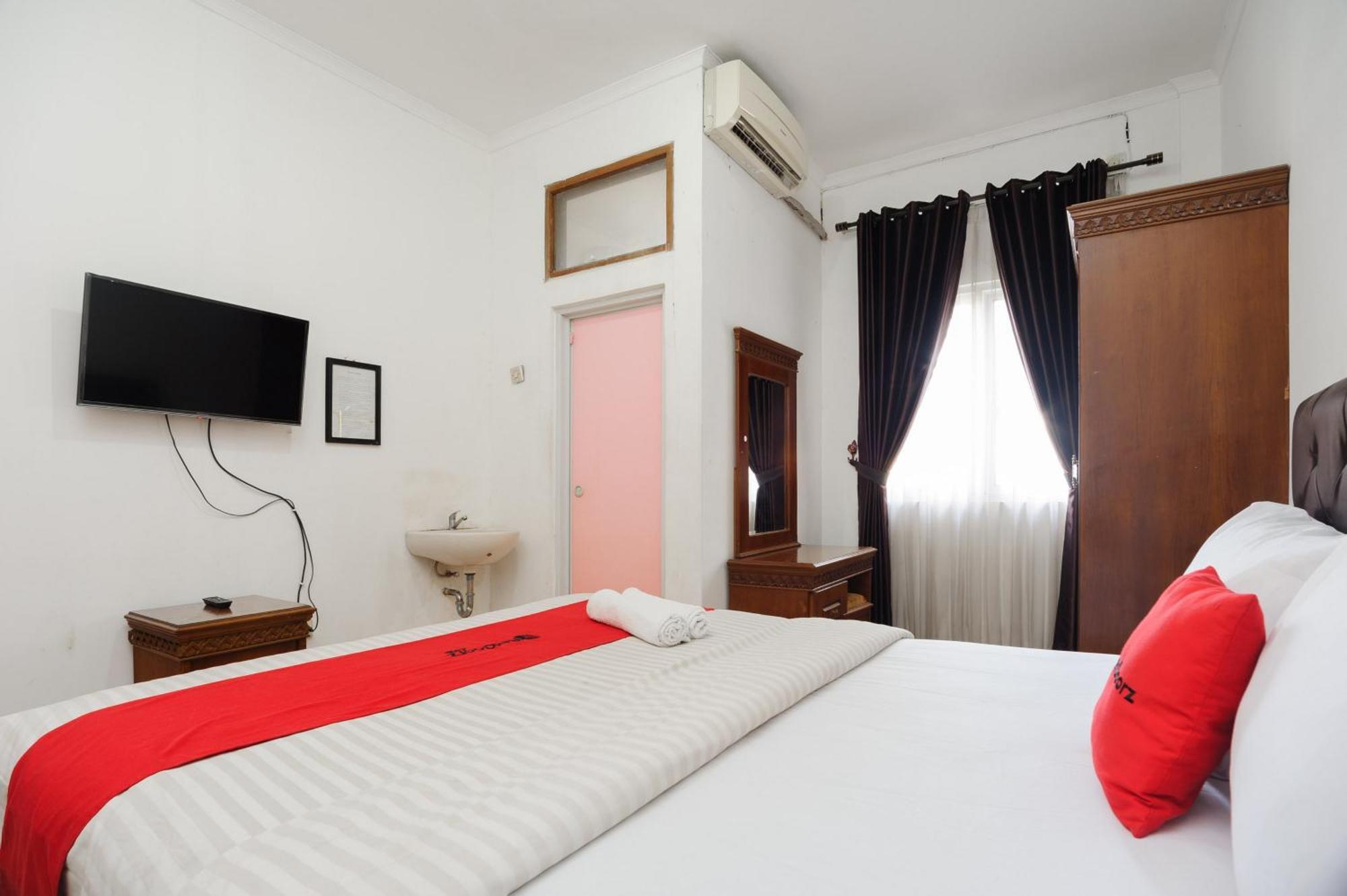 โอโย 3133 วิสมา ยัมปิ ชาเรียะฮ์ Hotel จาการ์ตา ภายนอก รูปภาพ